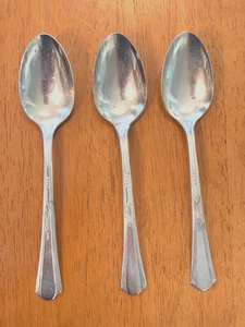 Vintage Valencia Silver Plate Spoons Set of 3 - Picture 1 of 3
