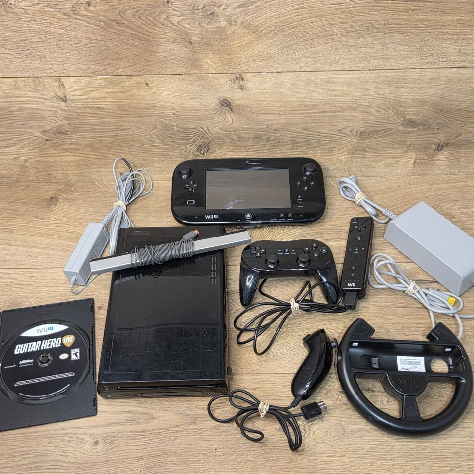 Nintendo Wii U 32GB Console w/ GamePad Accessories Game Bundle - Image 1 of 4