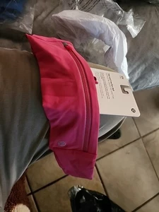 Lululemon Size XS/Small Fast Free Run Belt, Raspberry Coulis, NWT - Picture 1 of 3