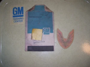 NOS 1981 Firebird / Trans AM Red 3" Sail Panel Bird Decal - Foto 1 di 1