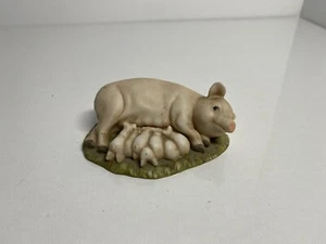 1990 ENESCO Kathy Wise Pig Figurine Nursing Baby Piglets - Picture 1 of 2