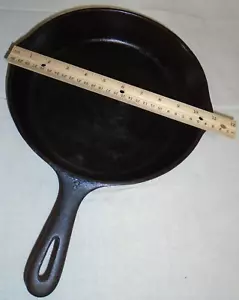 Vintage Wagner Ware 9 1/2 in Skillet #8 Cast Iron Skillet Made in USA - Picture 1 of 5