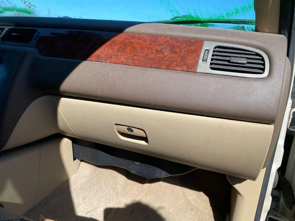 07 08 09 10 11 12 13 14 GMC YUKON XL 1500 Glove Box - Image 1 of 1