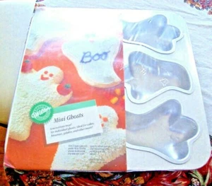 Wilton Mini Ghosts Cake Pan Molds New NIP - Picture 1 of 2