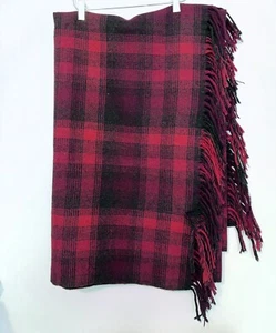 Vintage Pendleton rot schwarz Tartan Wolle Fransen Überwurf Decke mit REPARATUR Plaid Winter - Bild 1 von 4
