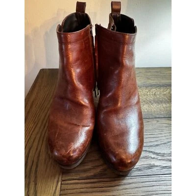 Gorgeous brown leather Paul Green booties; size 7, must see - Image 1 of 4