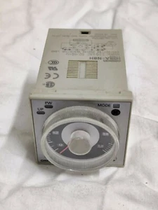 OMRON CORPORATION TIMER H3BA-N8H 50/60HZ CONTACT:5A 220VAC - Picture 1 of 4