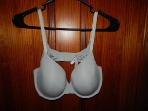 VICTORIA'S SECRET LIGHT GREY LIGHTLY LINED T-SHIRT BRA, UNDERWIRE, SIZE 38 C - Picture 1 of 3
