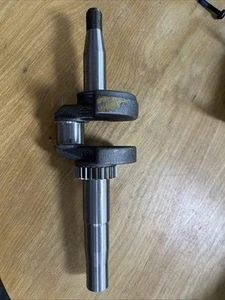 Briggs & Stratton 694478 CRANKSHAFT - Picture 1 of 1
