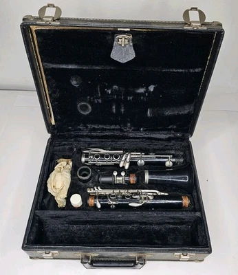 Clarinet Vito Reso-tone Number 3 U.S.A. W/ Hard Case & Reeds Vintage - Image 1 of 4