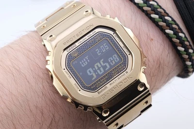 "Reloj digital Casio G-Shock dorado GMWB5000GD9 completo metal dorado funcionando 7 1/2""" Foto 1 de 4