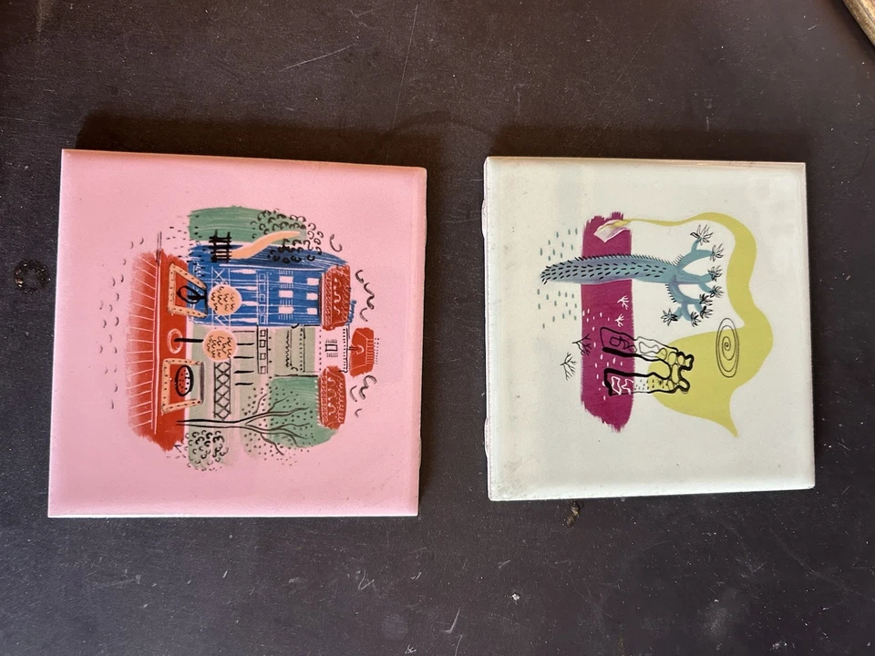 Azulejos de cerámica MCM vintage rosa y verde azulado Foto 1 de 1