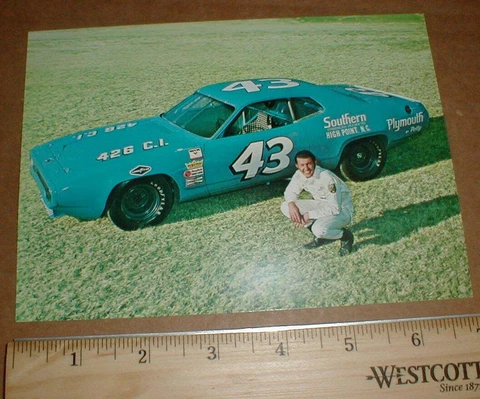 VTG Richard Petty 1971 Plymouth Mopar Racing NM NASCAR racing postcard handout Cover