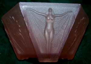 Ramses NY Lalique-ish Pink Satin Glass Nude Art Deco Powder/Trinket Dresser Box - Picture 1 of 3