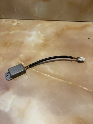 Kawasaki KX125 KX250 1998 OEM RECTIFICADOR REGULADOR DE VOLTAJE 21066-1110 #2 Foto 1 de 4