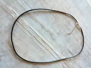 1 Collar de Cuero Genuino Cordón Negro 19 in Plata Latón 2mm de Espesor Suministro Artesanal - Imagen 1 de 3