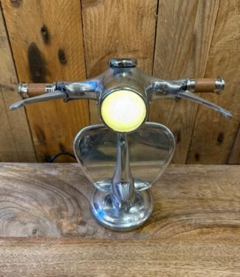 Tavolo Scooter Stile Vespa Edizione Speciale Limitata Basato Epoca Mod anni 60. - Immagine 1 di 4