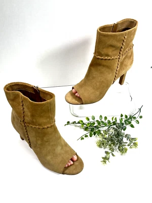 Vince Camuto 松弛细高跟鞋女式 10 M 码棕褐色麂皮绒露趾优雅 — 第 1/4 张图片