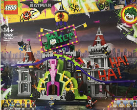 LEGO Batman Movie 70922 - The Joker's Mansion RETIRED PRODUCT