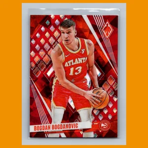 Tarjeta de baloncesto Bogdan Bogdanovic #229 2023 Panini Phoenix Red Ice Atlanta Hawks - Imagen 1 de 3