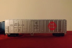 HO Scale “Swift Refrigerator” 50' Box Car / 4244 Bachmann/ Silver - Picture 1 of 4