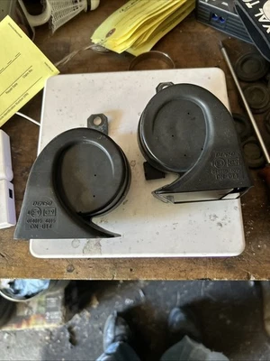 Buzinas Lexus ES 300 OEM 1997 (D2) - Imagem 1 de 4