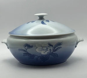 Bing & Grondahl "Christmas Rose" Round Covered Tureen #512 - Denmark - Picture 1 of 8