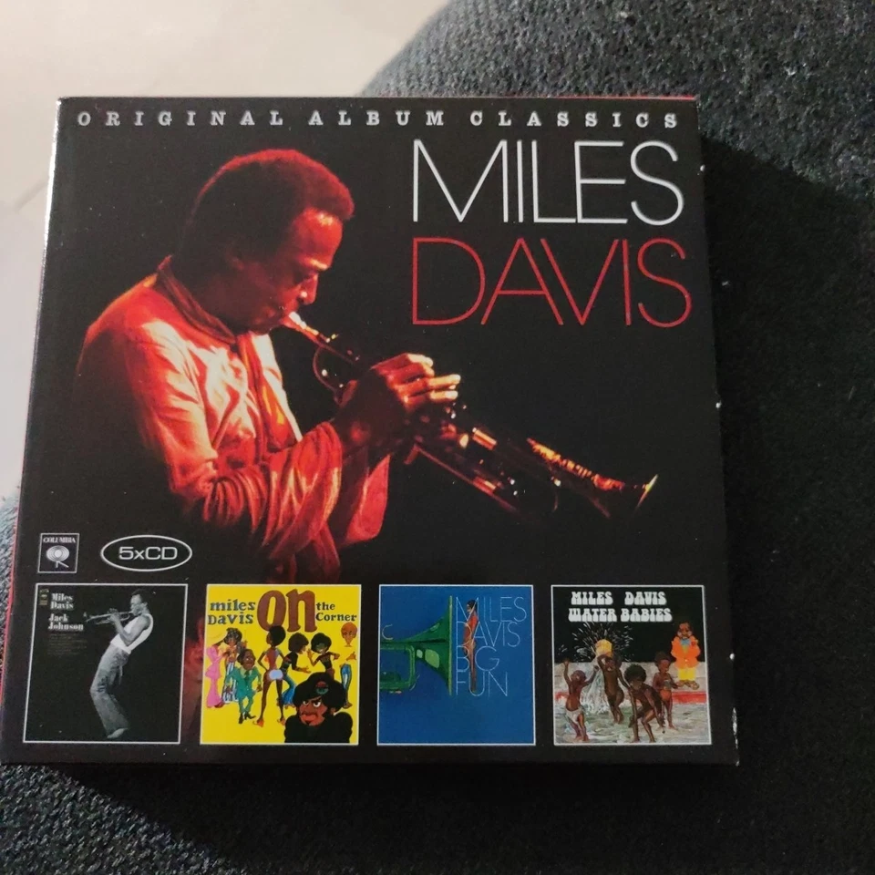 Miles Davis Original 5 CD Álbum Set REBAJADO - Imagen 1 de 2