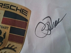 Bandera Porsche firmada a mano por Rodger Penske - Imagen 1 de 3