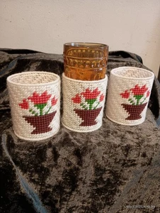 Vtg Rare Needlecraft Plastic Canvas Tulip Flower Cup Holders - Picture 1 of 5