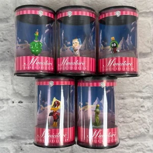 Lote de 5 figuras en miniatura de Looney Tunes Duck Dodgers 1999 Porky Marvin K9 Lucas - Imagen 1 de 10