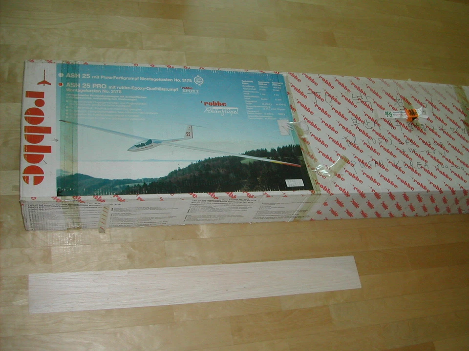 VINTAGE NIB ROBBE ASH-25 GLIDER KIT - Image 1 of 4