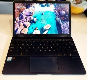 Ordinateur portable Asus Zenbook UX390U Core i7-7500U 16 Go 512 Go Win11 super mince (endommagé) - Photo 1/12