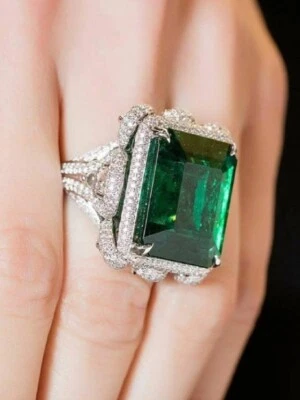Women's Deco Simulated 90.48TCW Green Emerald & White Sapphire Engagement Ring - Image 1 of 4