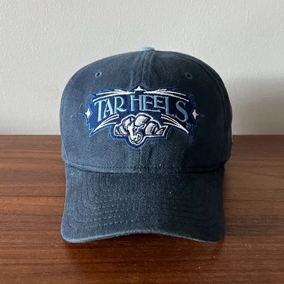 De colección Carolina del Norte Tacones Alquitranados Snapback Sombrero Nueva Era Bajo Perfil Años 90 Hecho en EE. UU. Foto 1 de 4