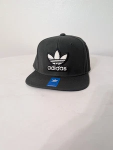 Adidas Originals Trefoil Chenille Snapback Carbon Grey/Black/ White - Picture 1 of 10