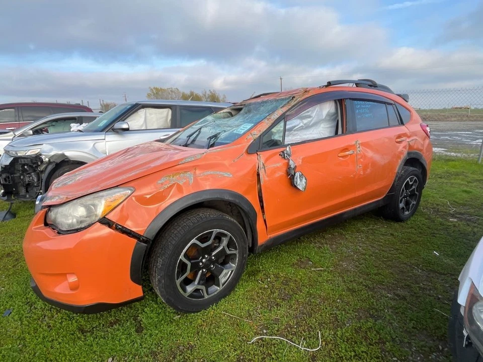 CHASIS CONTROL MODULE 88281FJ260 2015 SUBARU XV CROSST — 第 1/4 张图片