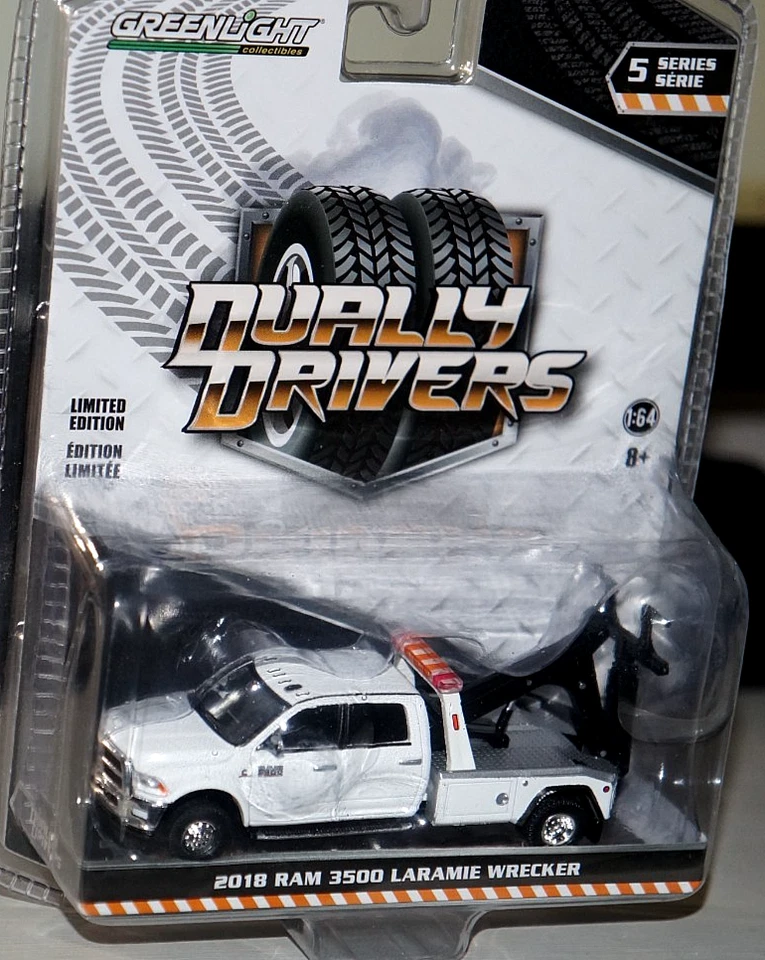 Grúa Greenlight Dually Drivers 2018 Ram 3500 Laramie blanca 1/64 Foto 1 de 1