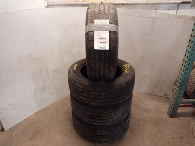 Cuatro (4) neumáticos Michelin Defender 235-55R17 12210697 Foto 1 de 4