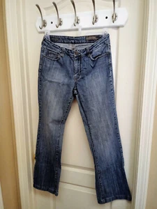 LADIES HILLARD & HANSON PREMIUM BOOTCUT JEANS, MEDIUM WASH, SIZE 6 - Picture 1 of 3