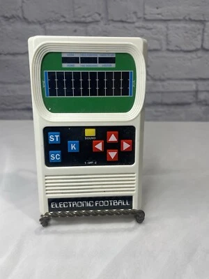 Juego portátil electrónico clásico divertido básico Mattel de colección probado funciona Foto 1 de 4