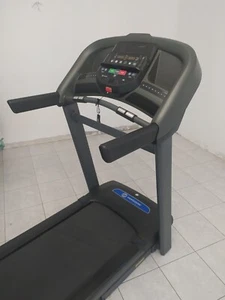 Tapis roulant elettrico professionale Horizon T101 usato perfette condizioni - Foto 1 di 7