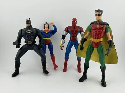 Figuras de ação Kenner DC Comics década de 1990 Superman, Batman, Robin Vermelho, Homem-Aranha - Imagem 1 de 4