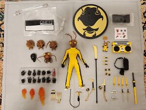 Mezco One:12 Gomez of Death action figure w/ extra exclusive heads