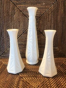 VTG Milk Glass Bud Vases White Lot Of 3 USA - Bild 1 von 9