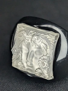 Lalique Arethuse Masque de Femme Ring schwarz Harz mattierter Kristall Größe 5 - Bild 1 von 6