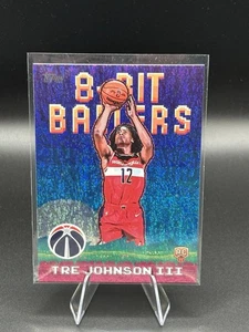 Tre Johnson III 2025-26 Topps Basketball 8-Bit Ballers Holo Foil RC #8B-36 - Foto 1 di 1