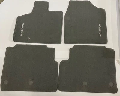 KIT ALFOMBRILLA CHRYSLER 1FB17BD5AE NUEVO OEM Foto 1 de 2