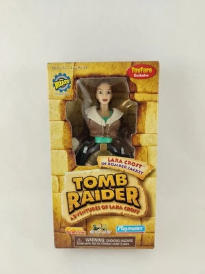 Tomb Raider Lara Croft en Chaqueta de Bombardero Figura Playmates 2000 Exclusivo de Toyfare Foto 1 de 4