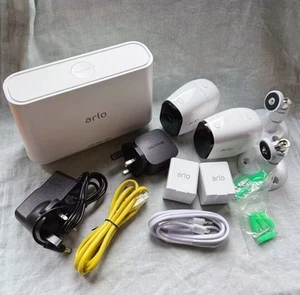 Estación Base Arlo VMB4000 + 2 cámaras inalámbricas inteligentes Arlo Pro VMC3040 Netgear - Imagen 1 de 8